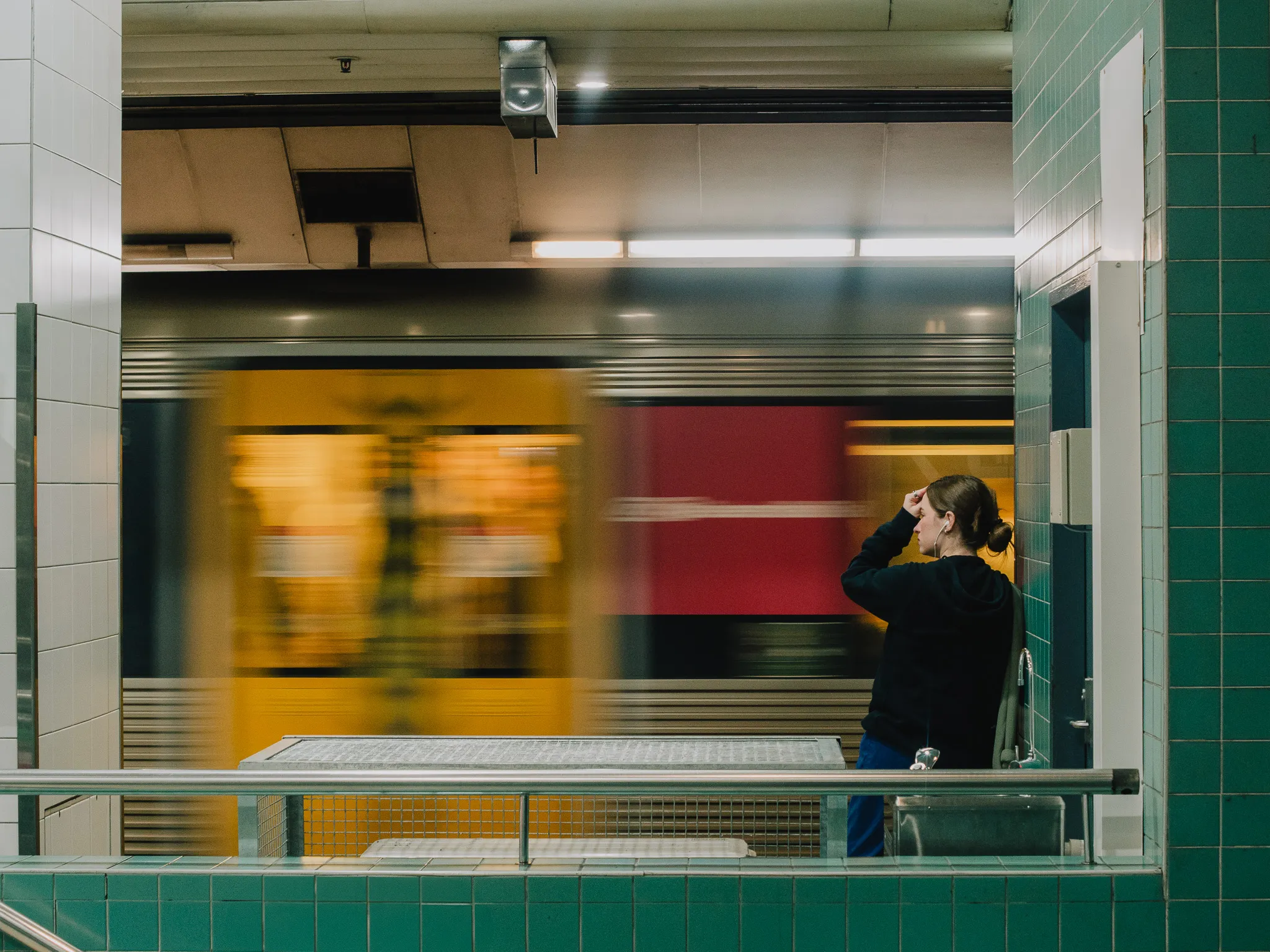 Street photograph by Andrew Bloyce