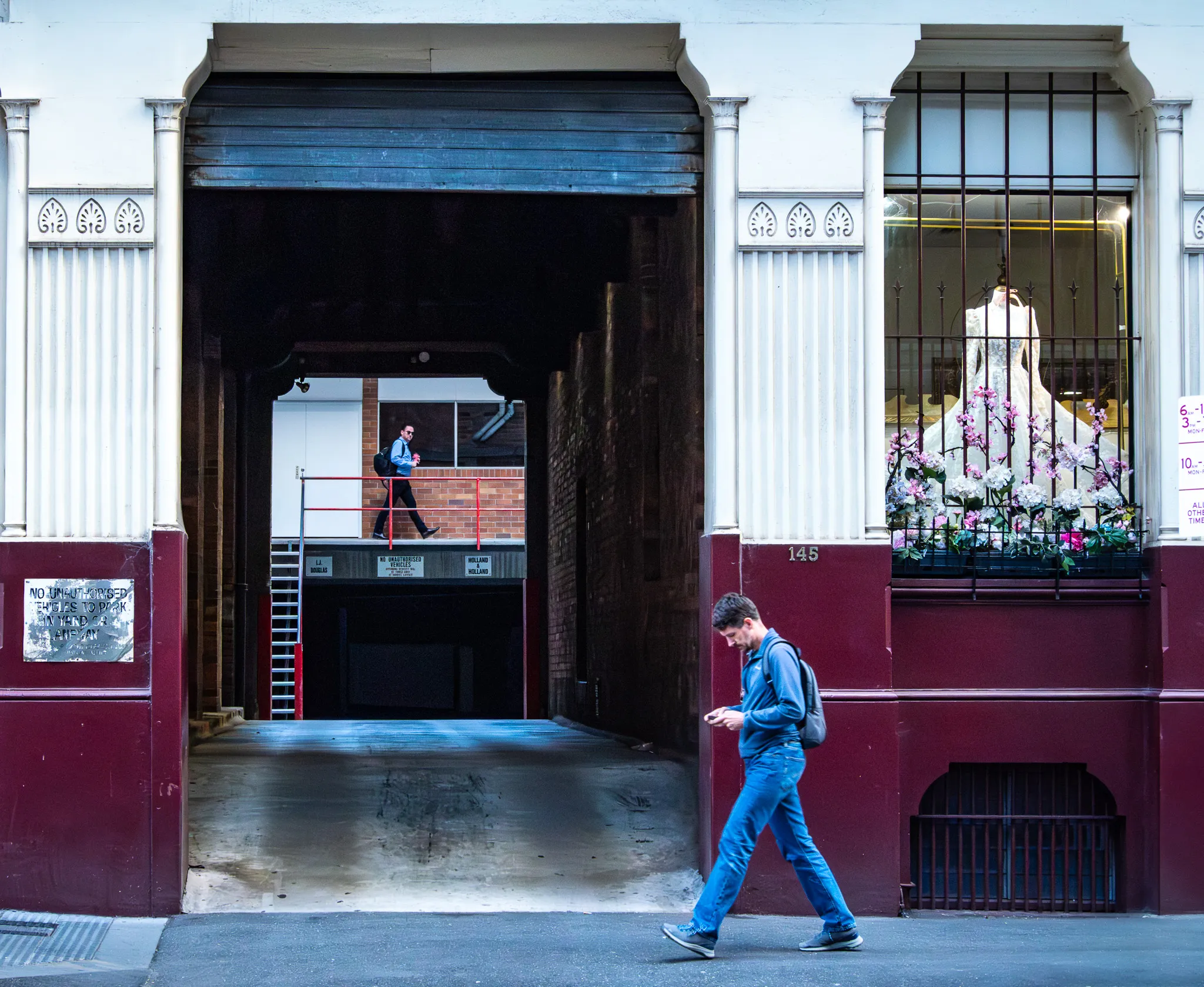 Street photograph by Andrew Bloyce